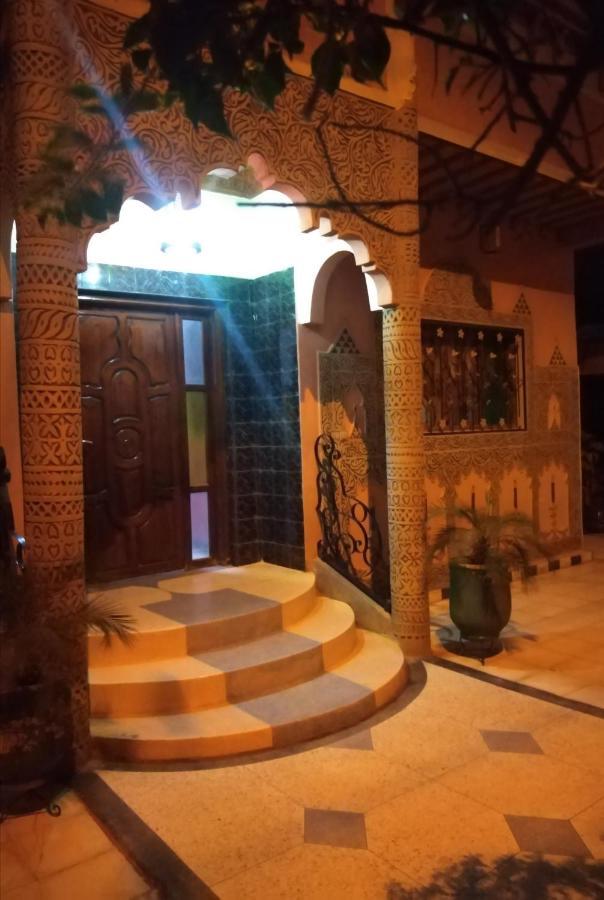 Villa Eden Warzazát Exteriér fotografie
