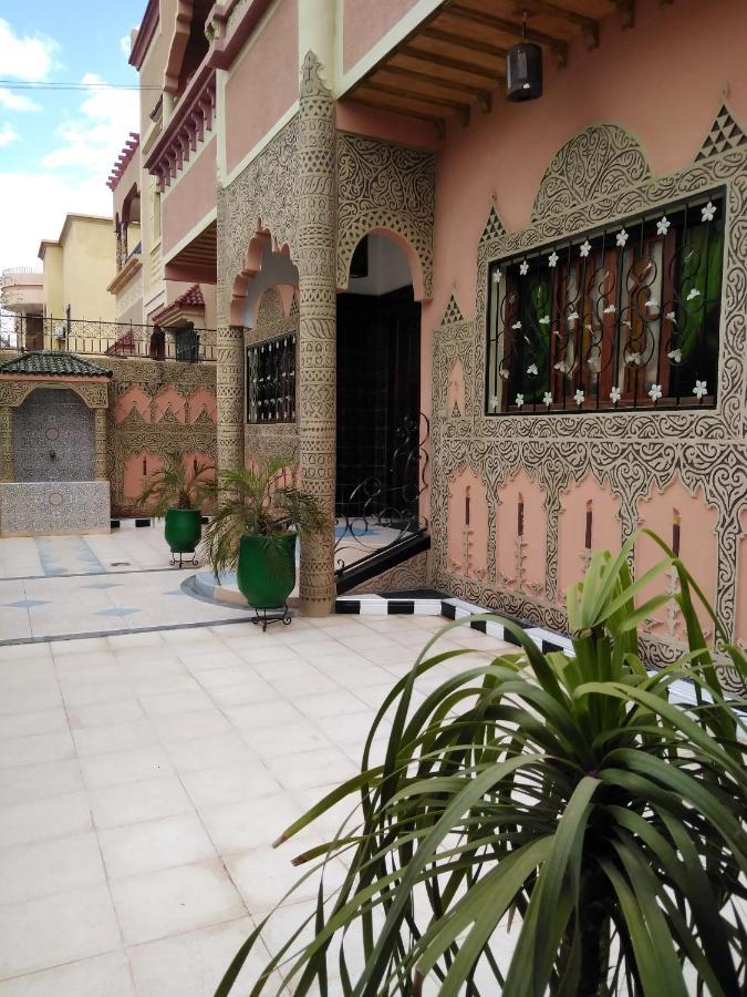 Villa Eden Warzazát Exteriér fotografie